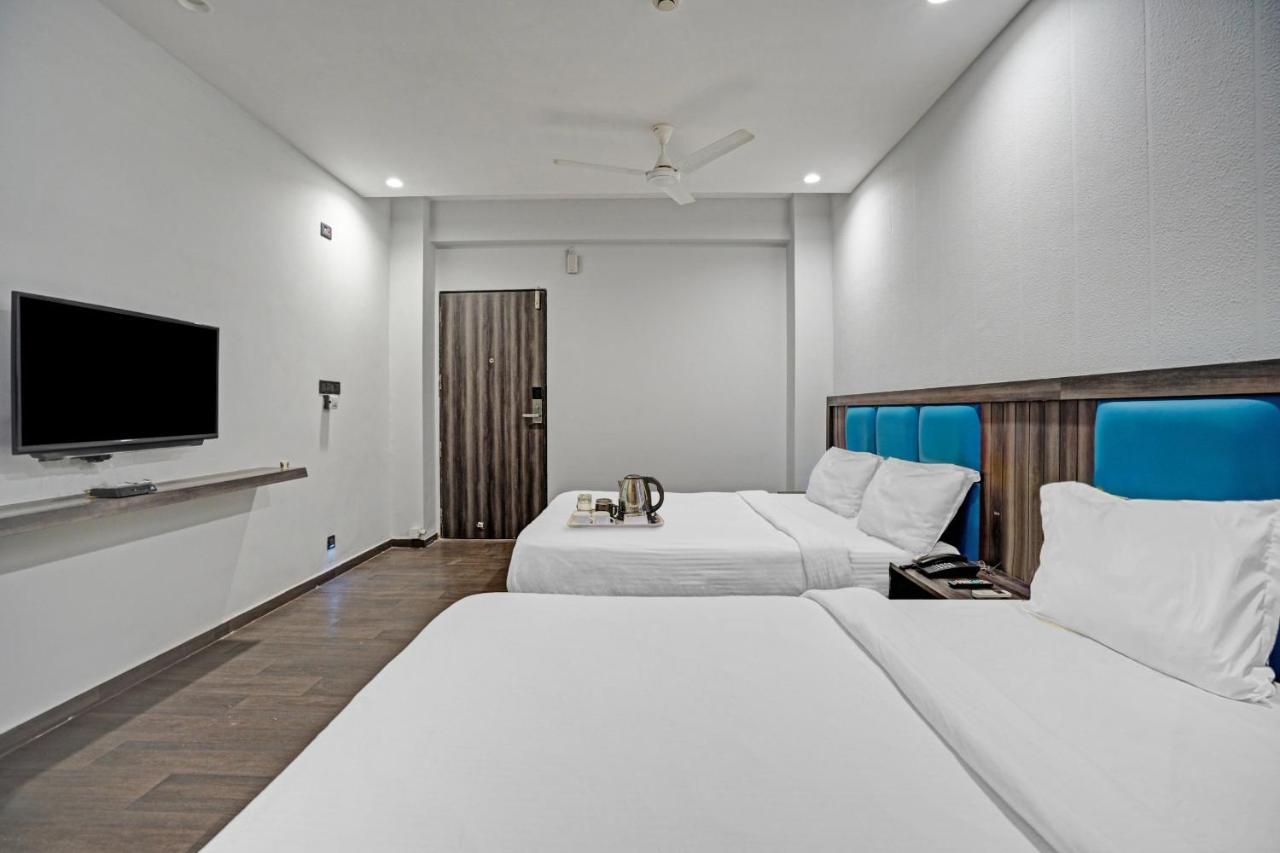 Super Oyo Townhouse 639 Hotel Citadel 2 Surate Extérieur photo