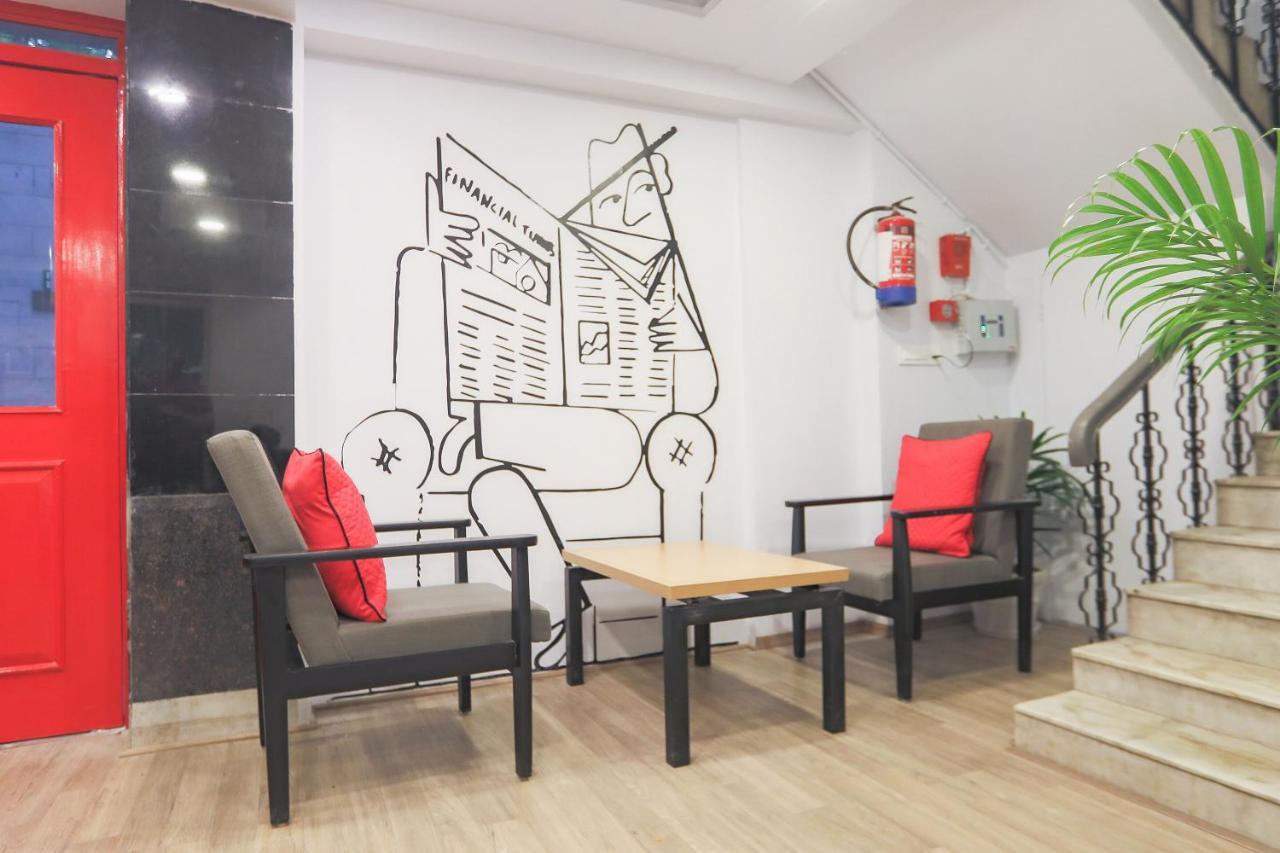 Super Oyo Townhouse 639 Hotel Citadel 2 Surate Extérieur photo